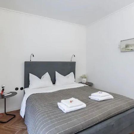 House In House At The Heart Of Exarchia, Extremely Central アテネ エクステリア 写真